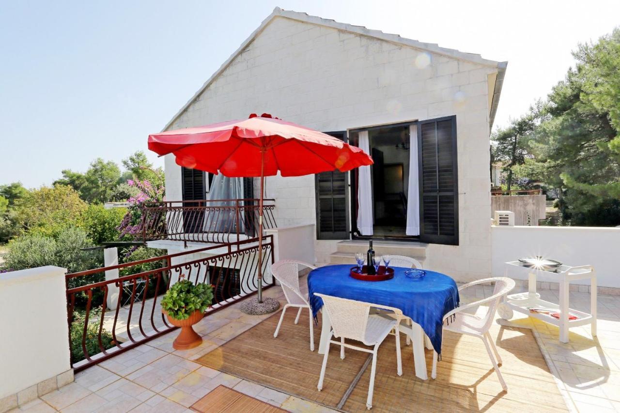 Mirce Apartments Dvornik מראה חיצוני תמונה
