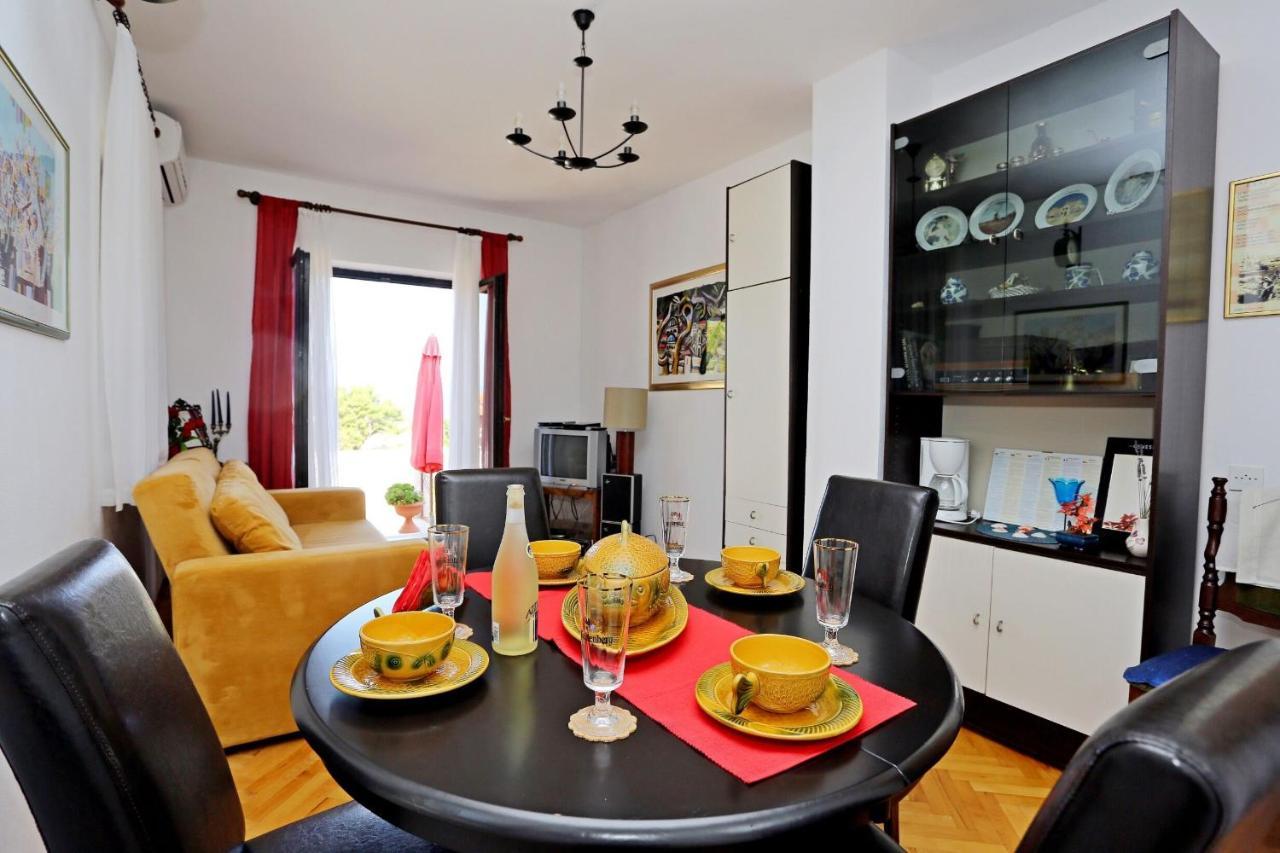 Mirce Apartments Dvornik מראה חיצוני תמונה