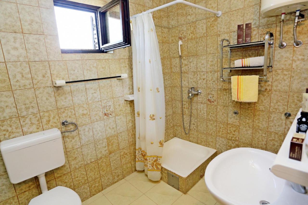 Mirce Apartments Dvornik מראה חיצוני תמונה